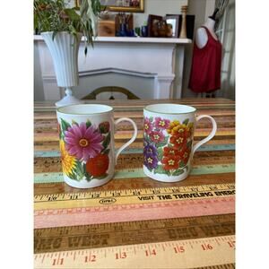 2 CROWN TRENT White Floral Coffee Tea Mugs English Fine Bone China Woodstock